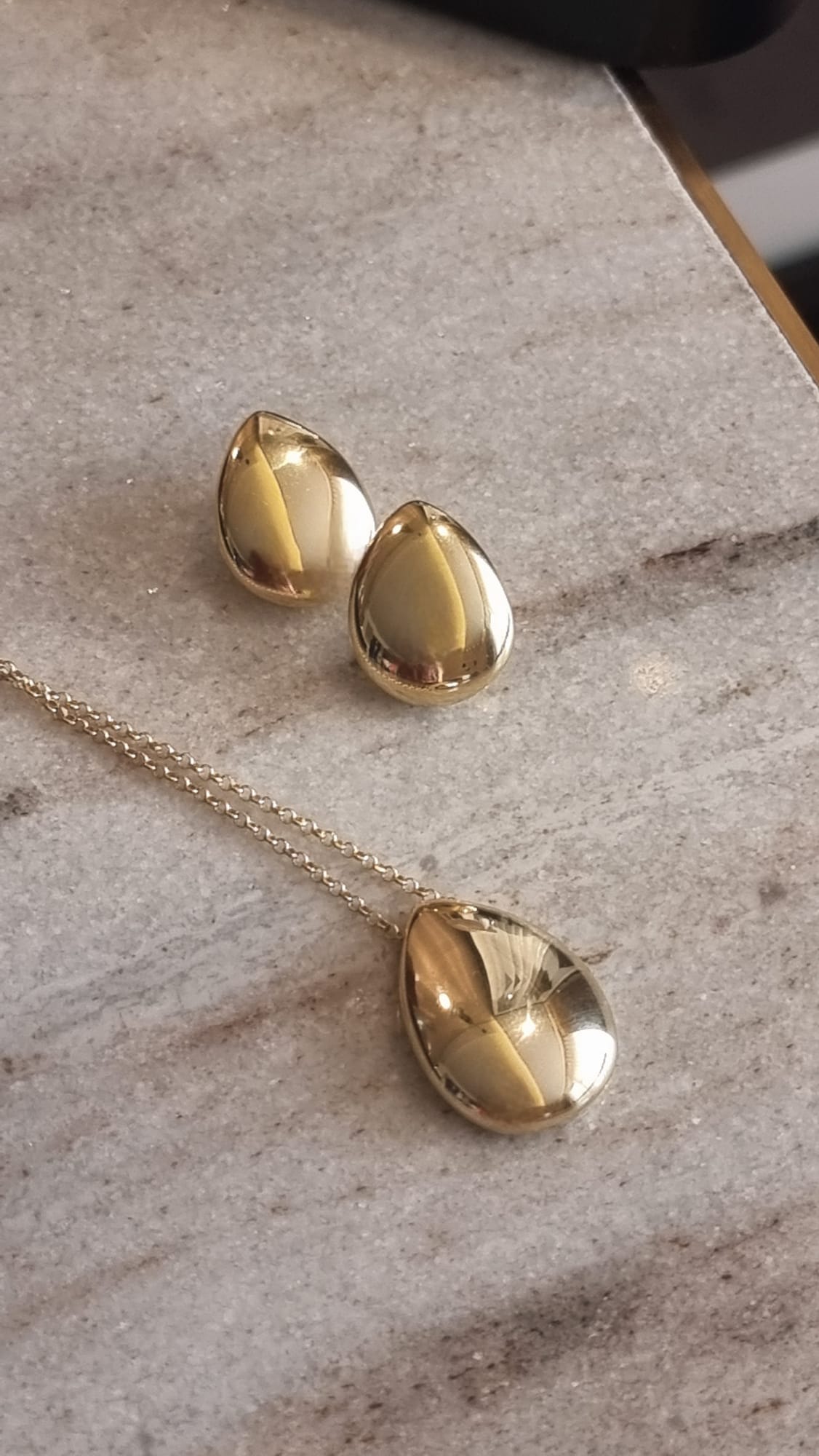 Selina Pear Pendant Necklace